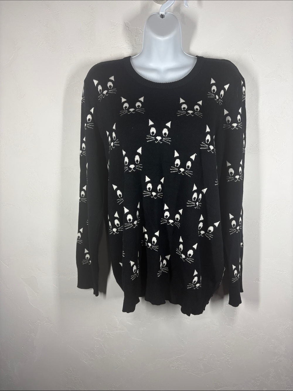 Catalog Favorites Black Cat Pattern Crewneck Sweater size large